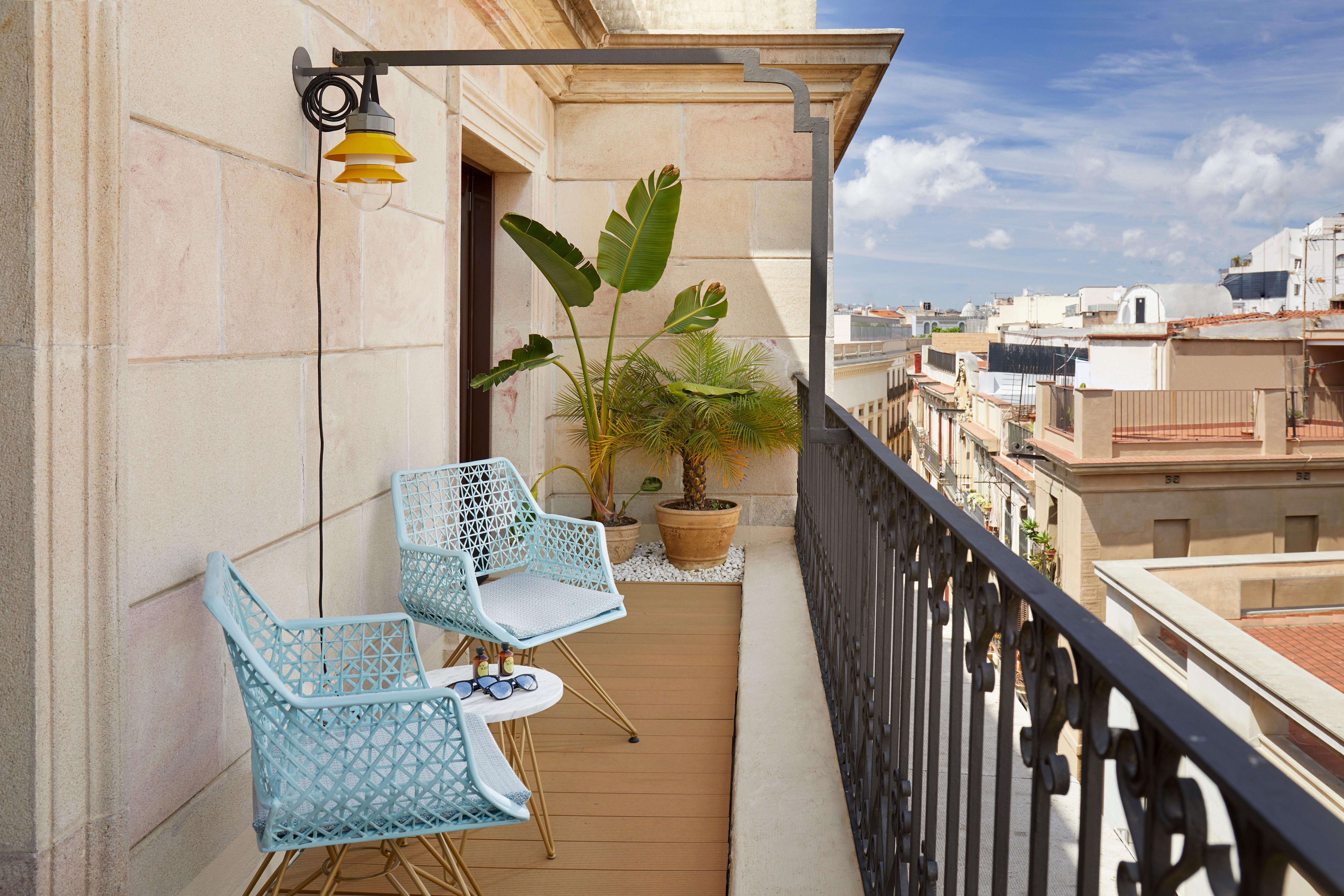 Kimpton Vividora Hotel By Ihg Барселона Екстериор снимка A balcony